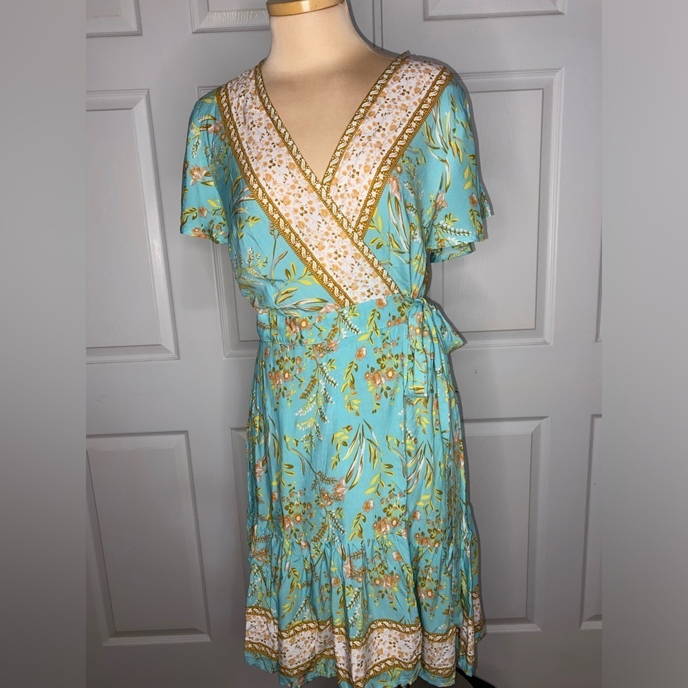 Zesica Bohemian Floral Wrap Mini Dress NWT | Size Medium | Cottagecore Date - Picture 5 of 9